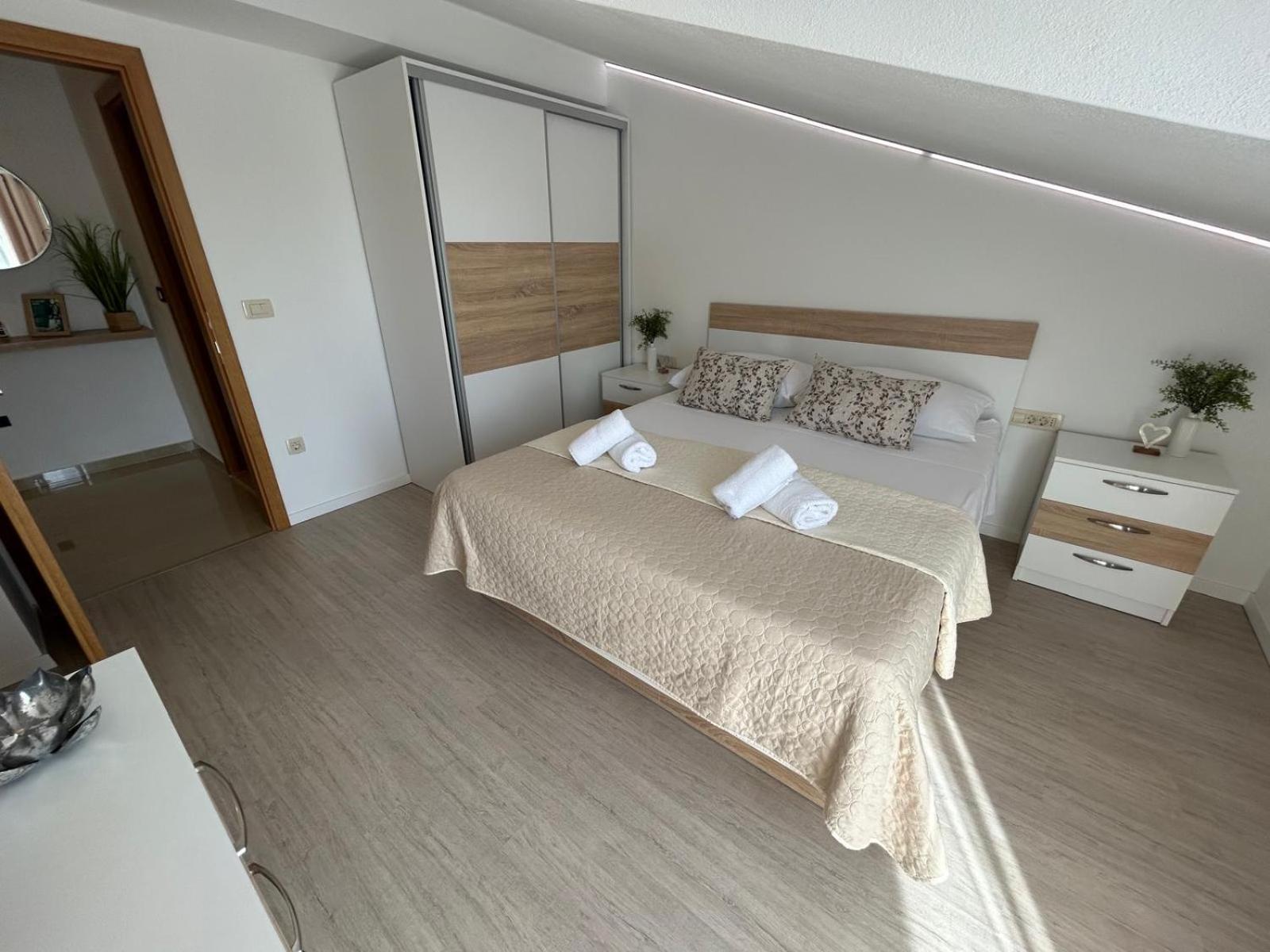 Poljica  Apartmani Palada מראה חיצוני תמונה