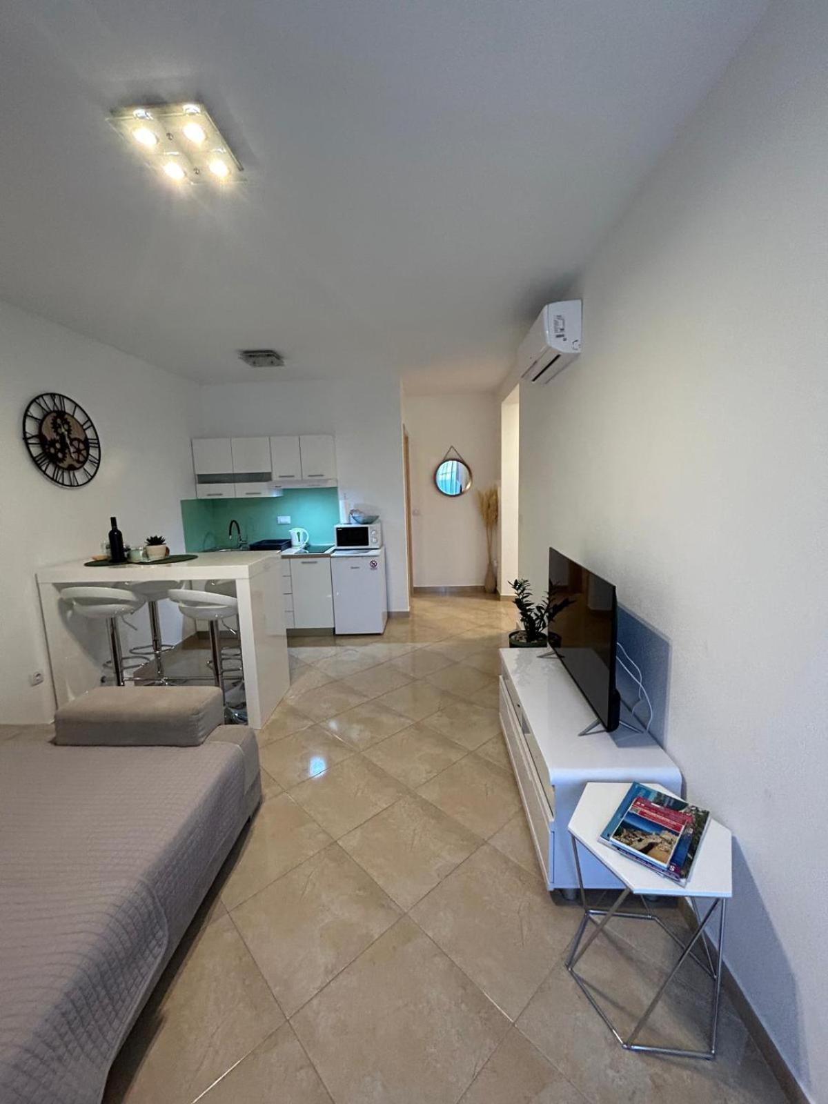 Poljica  Apartmani Palada מראה חיצוני תמונה